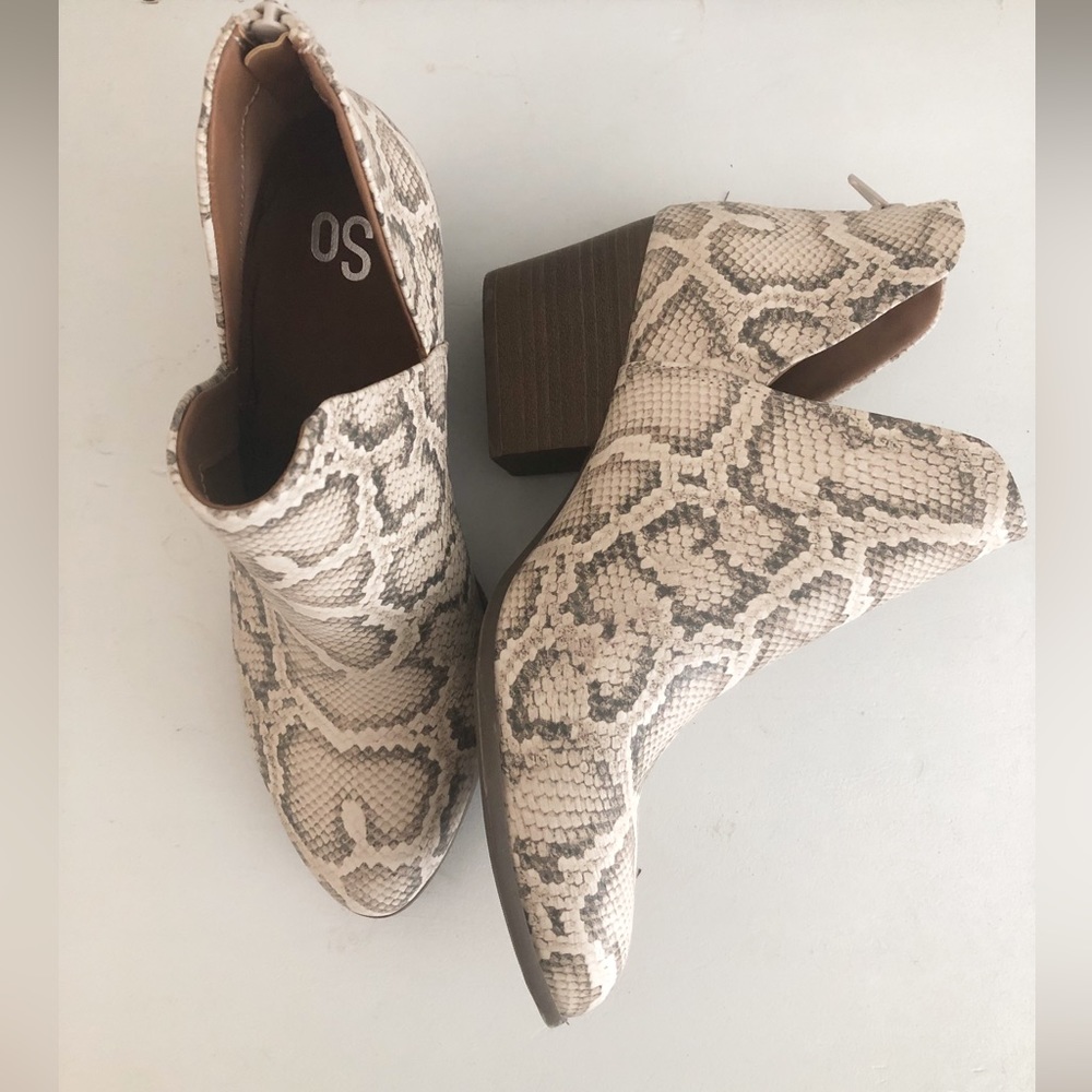 Women’s snakeskin boots